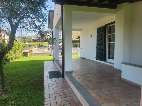 casa semindipendente in vendita a Fosdinovo