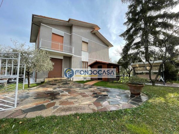 casa indipendente in vendita a Fosdinovo in zona Caniparola