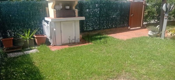 appartamento in vendita a Fosdinovo in zona Caniparola