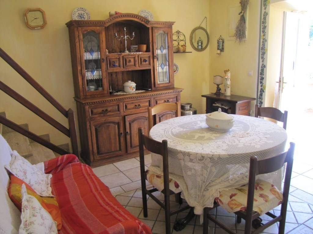 appartamento in vendita a Fosdinovo in zona Canepari