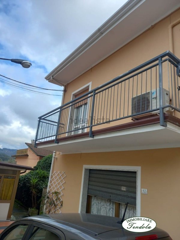 quadrivano in vendita a Fosdinovo in zona Carignano