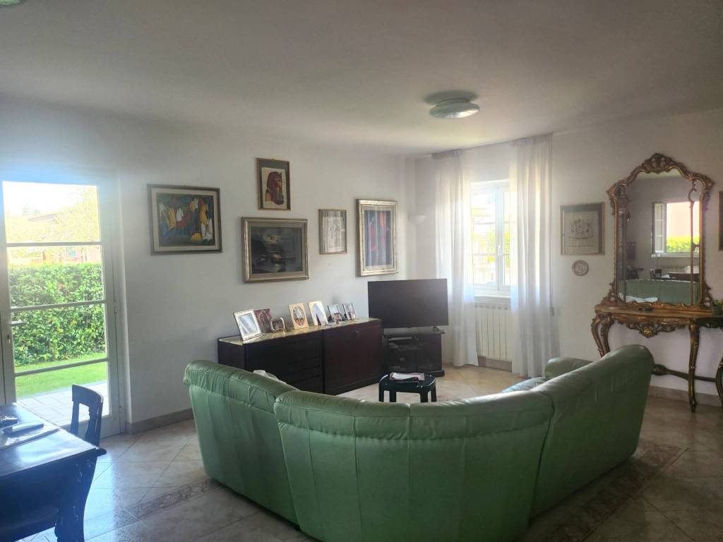 casa indipendente in vendita a Fosdinovo in zona Caniparola