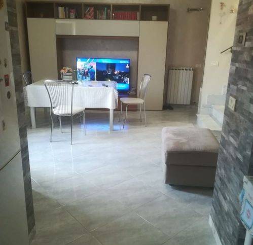 appartamento in vendita a Fosdinovo in zona Caniparola