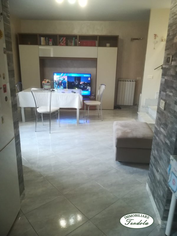 appartamento in vendita a Fosdinovo in zona Caniparola