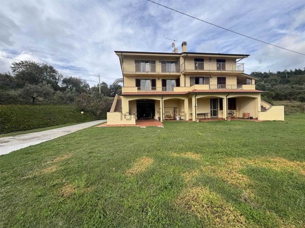 casa semindipendente in vendita a Fosdinovo