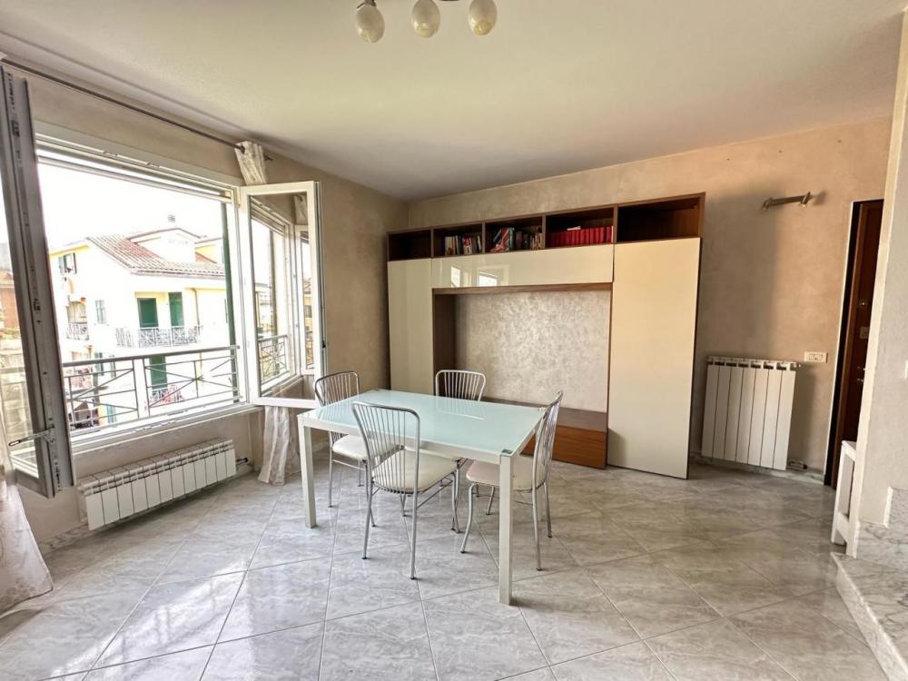 appartamento in vendita a Fosdinovo in zona Caniparola