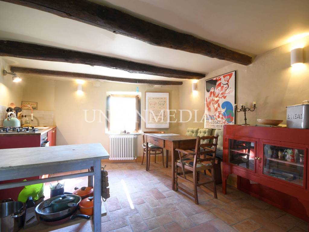 casa indipendente in vendita a Fosdinovo in zona Giucano