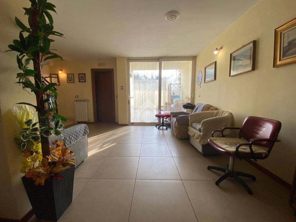 appartamento in vendita a Fosdinovo in zona Caniparola