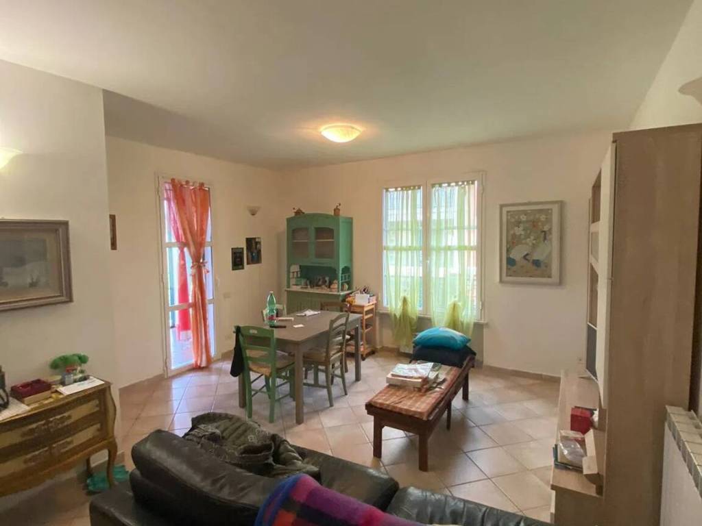 appartamento in vendita a Fosdinovo in zona Caniparola