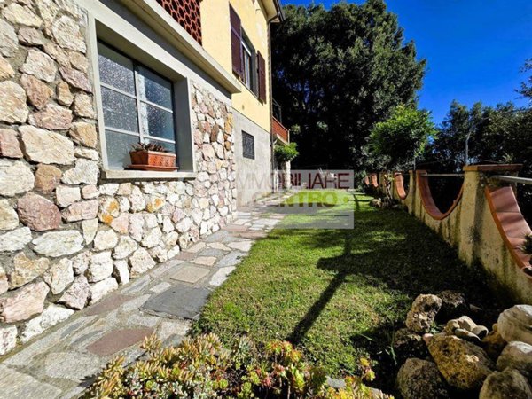 casa indipendente in vendita a Fosdinovo