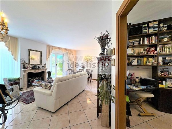 casa semindipendente in vendita a Fosdinovo in zona Caniparola