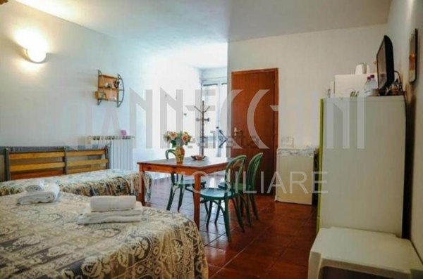 appartamento in vendita a Fosdinovo in zona Caniparola