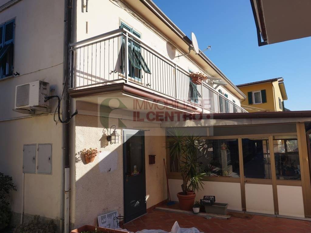 casa indipendente in vendita a Fosdinovo in zona Carignano