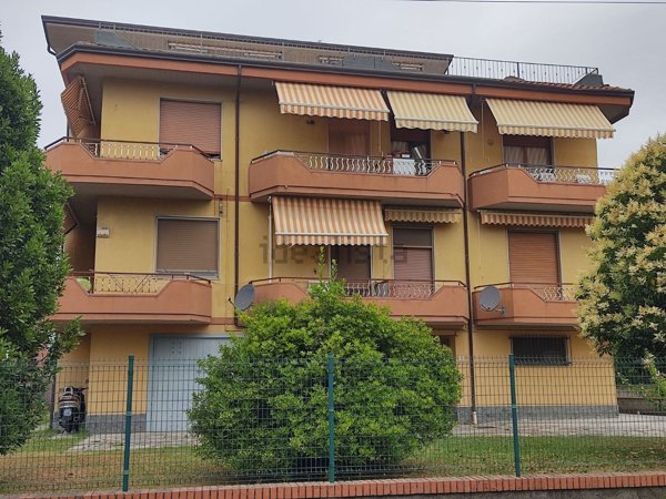 appartamento in vendita a Fosdinovo in zona Caniparola