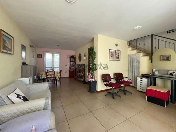 appartamento in vendita a Fosdinovo in zona Caniparola