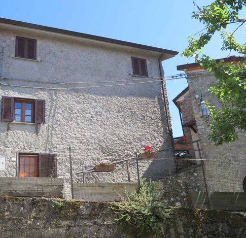 appartamento in vendita a Fosdinovo