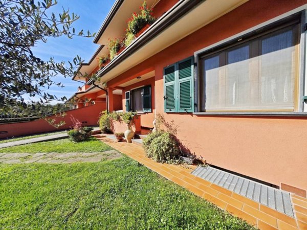 casa indipendente in vendita a Fosdinovo in zona Caniparola