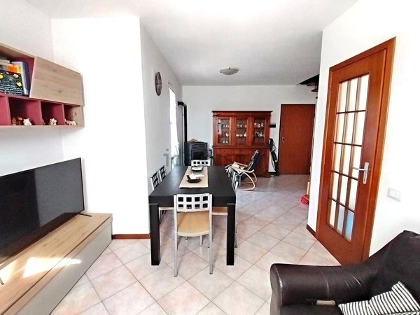 appartamento in vendita a Fosdinovo in zona Caniparola