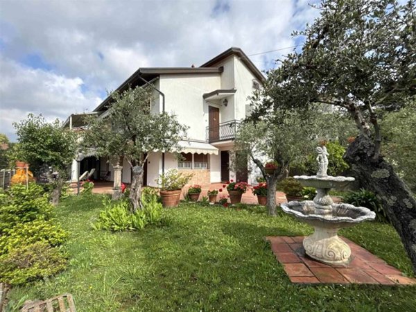 casa indipendente in vendita a Fosdinovo