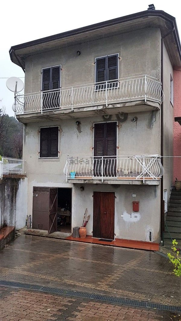 casa indipendente in vendita a Fosdinovo
