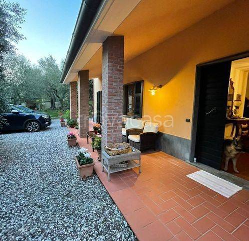 casa indipendente in vendita a Fosdinovo in zona Caniparola