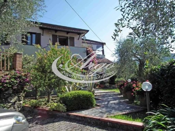 casa indipendente in vendita a Fosdinovo in zona Caniparola