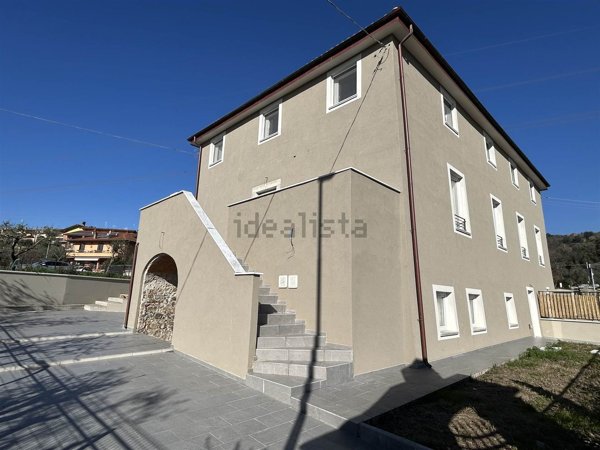 casa semindipendente in vendita a Fosdinovo in zona Caniparola