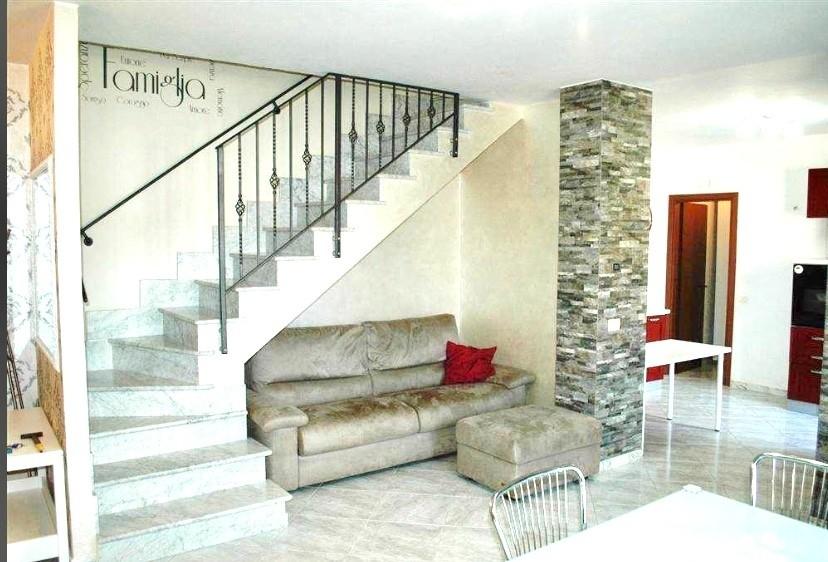 appartamento in vendita a Fosdinovo in zona Caniparola