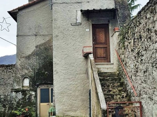 casa semindipendente in vendita a Fosdinovo in zona Marciaso