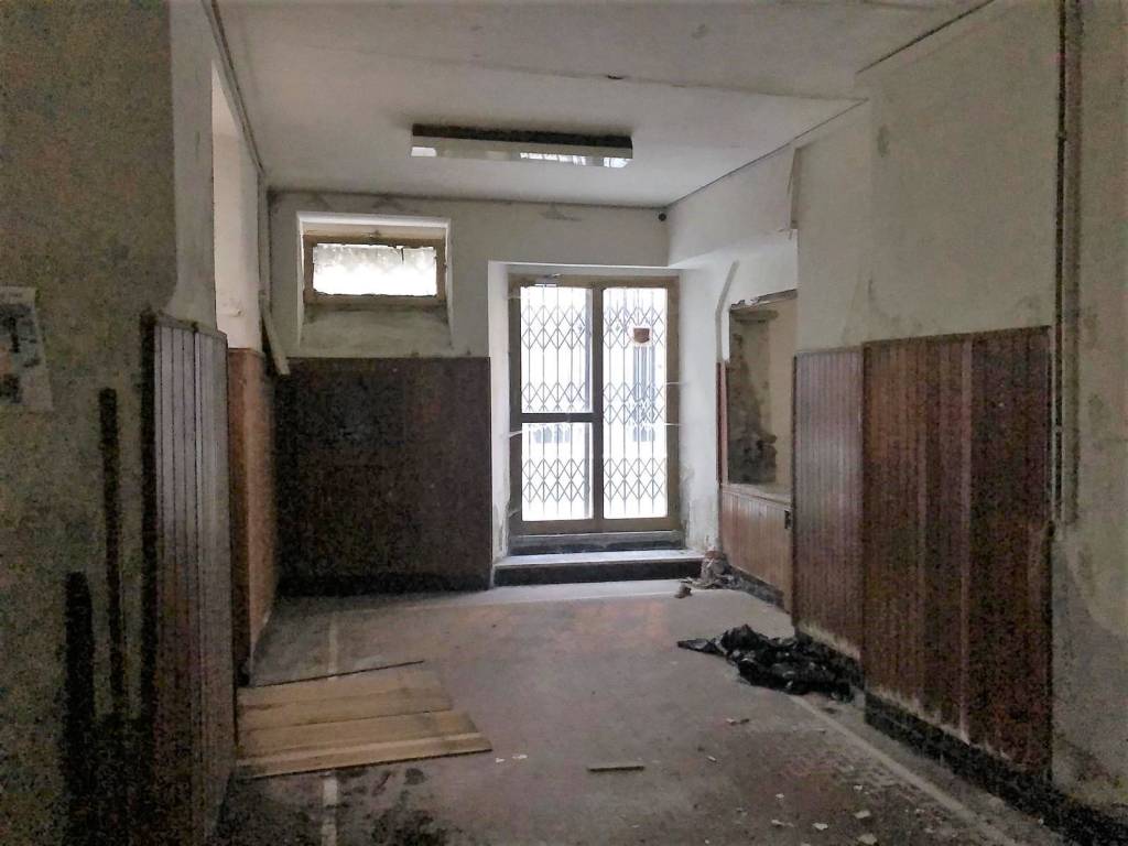 locale commerciale in vendita a Fosdinovo