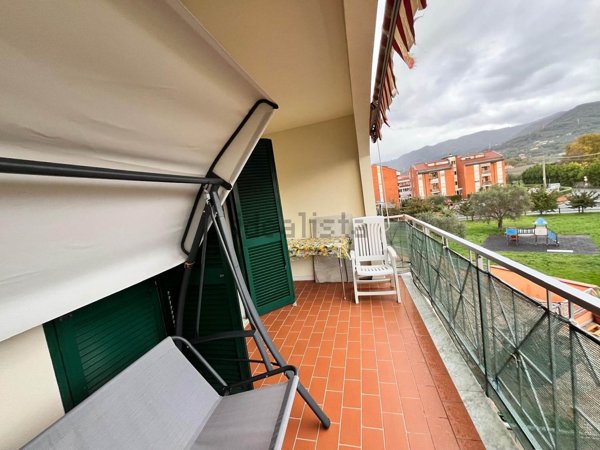 appartamento in vendita a Fosdinovo in zona Caniparola