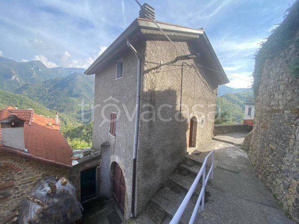 casa indipendente in vendita a Fosdinovo in zona Marciaso