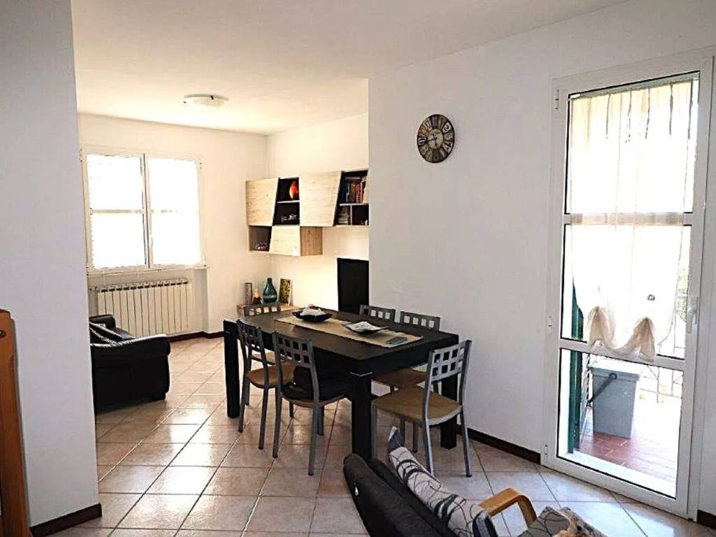 appartamento in vendita a Fosdinovo in zona Caniparola