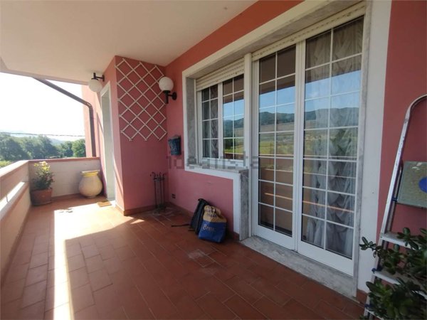 appartamento in vendita a Fosdinovo in zona Caniparola