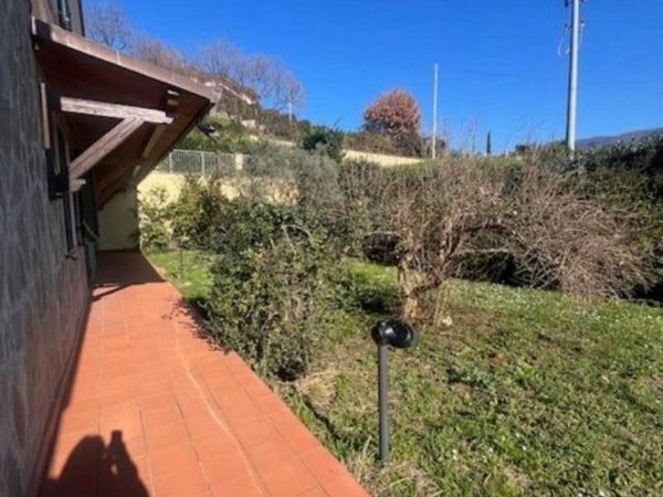 casa indipendente in vendita a Fosdinovo in zona Caniparola