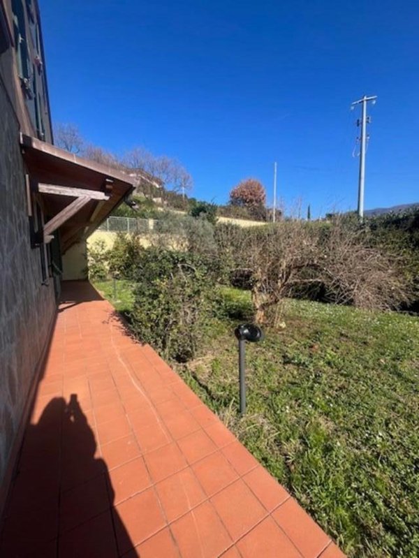 casa semindipendente in vendita a Fosdinovo in zona Caniparola