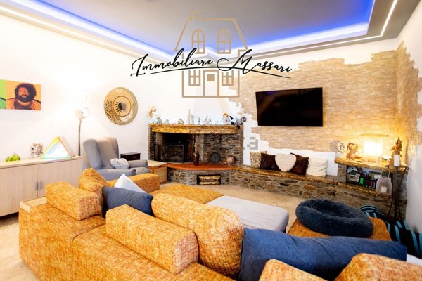 appartamento in vendita a Fosdinovo in zona Caniparola