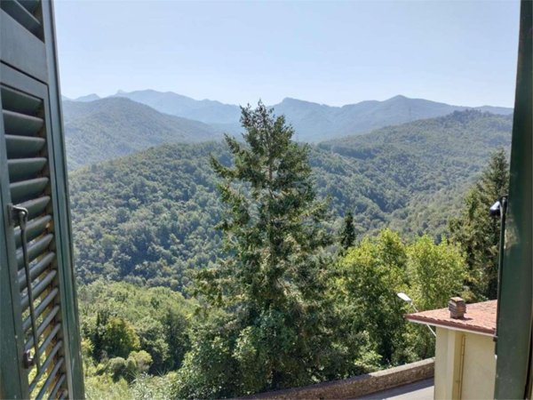 villa in vendita a Fosdinovo in zona Tendola