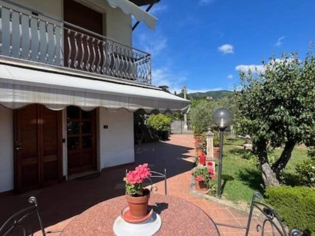 casa indipendente in vendita a Fosdinovo in zona Caniparola