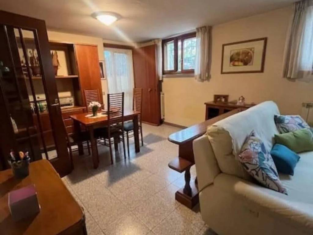 appartamento in vendita a Fosdinovo in zona Caniparola