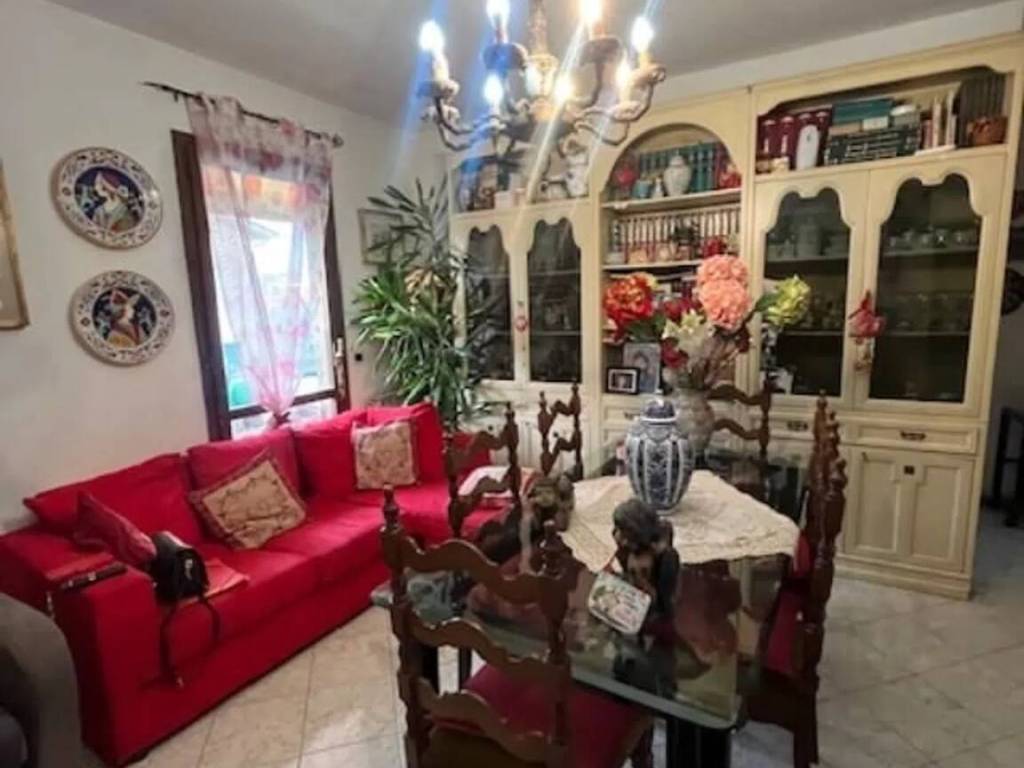 appartamento in vendita a Fosdinovo in zona Caniparola