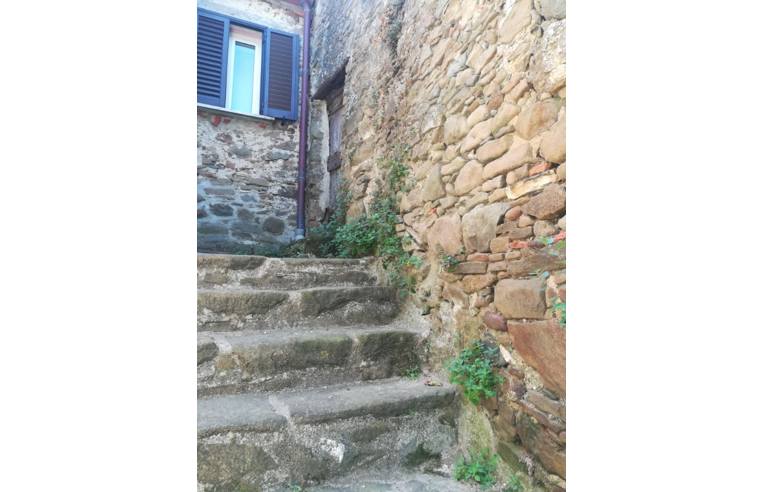 casa indipendente in vendita a Fosdinovo in zona Canepari