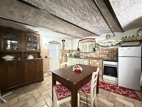 casa indipendente in vendita a Fosdinovo in zona Canepari