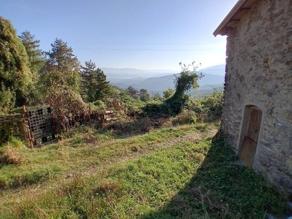 casa indipendente in vendita a Fosdinovo