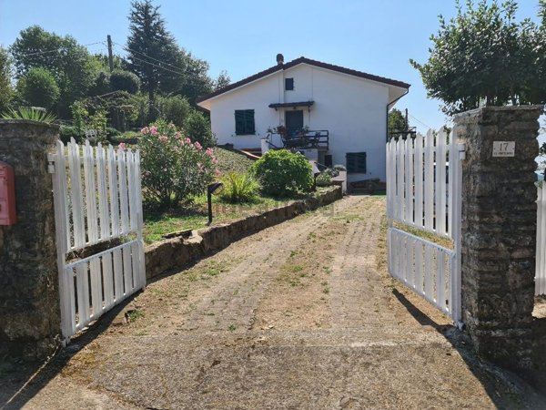 casa indipendente in vendita a Fosdinovo