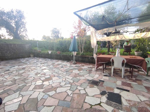 casa indipendente in vendita a Fosdinovo in zona Caniparola