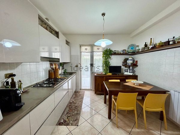 casa indipendente in vendita a Fosdinovo in zona Caniparola