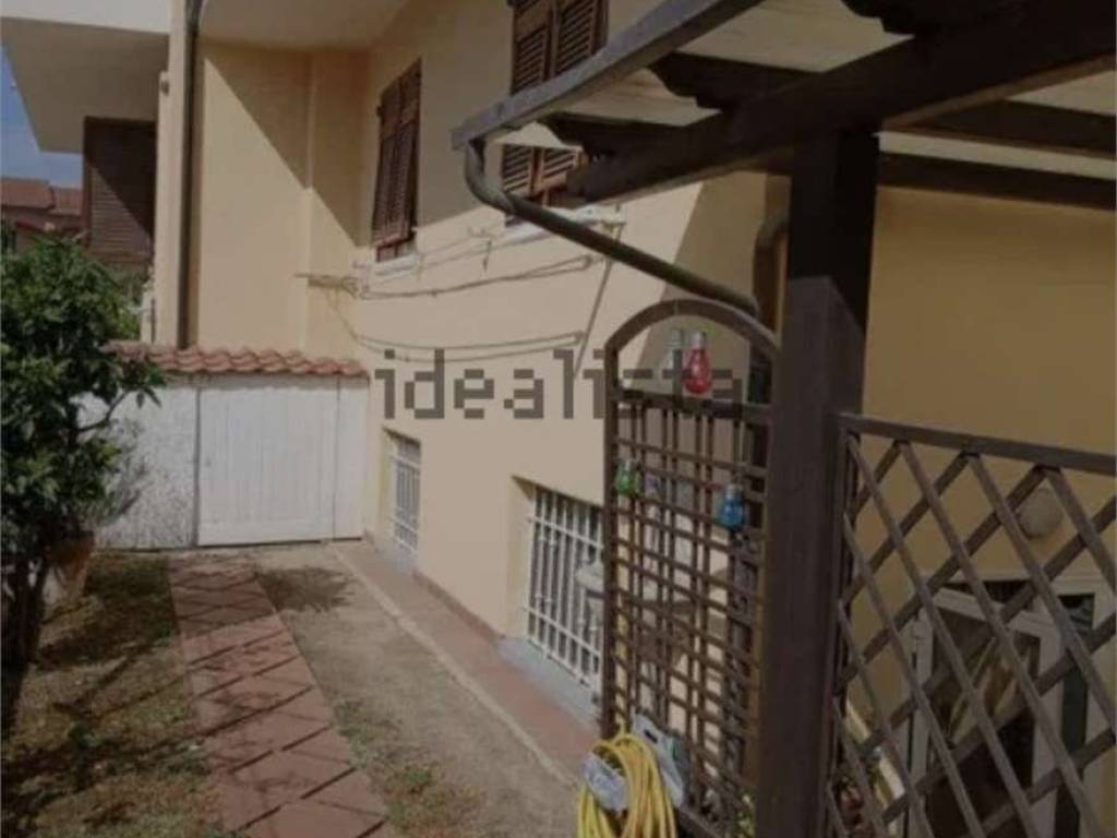 casa semindipendente in vendita a Fosdinovo in zona Caniparola