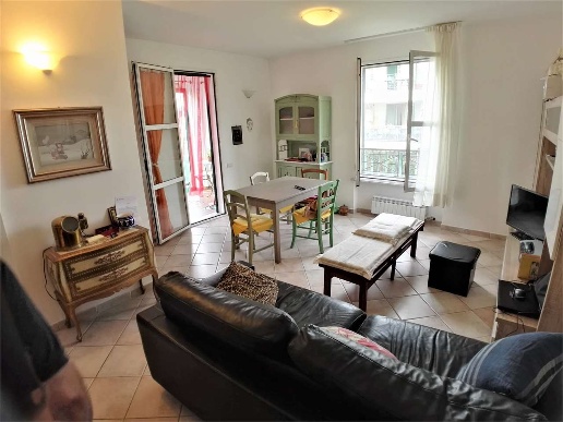 appartamento in vendita a Fosdinovo in zona Caniparola