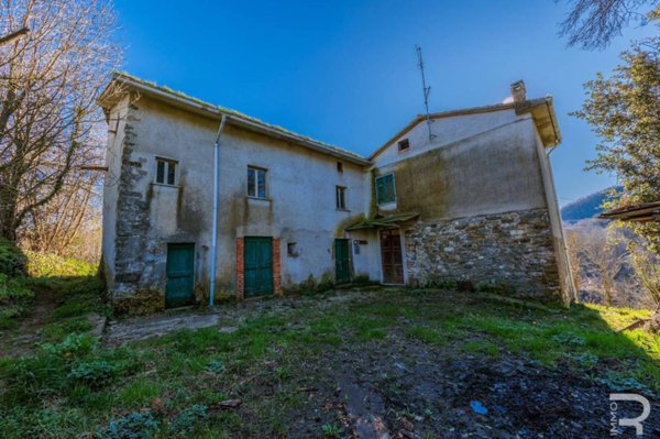 casa indipendente in vendita a Fosdinovo